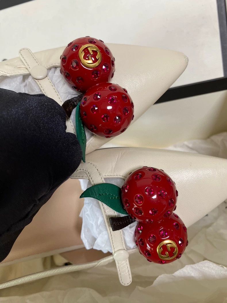 Gucci Gucci Cherry Low Heels with Dust Bag Size US 6 / IT 36 - 3 Thumbnail