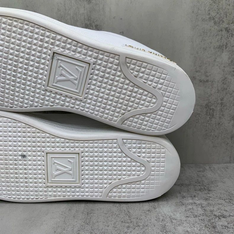 Louis Vuitton White Cat Badge Sneakers Size 37 Size US 7 / EU 40 - 9 Thumbnail