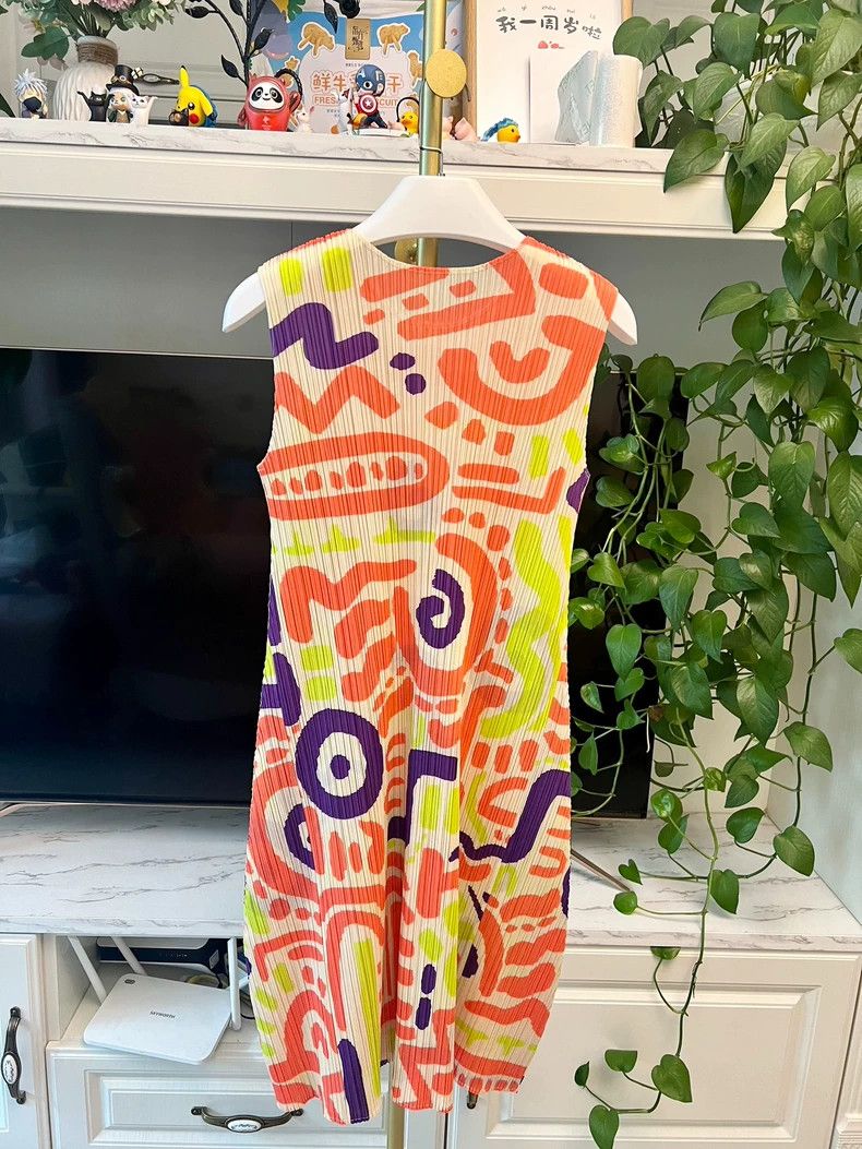 Issey Miyake Issey Miyake Pleated Dress with Colorful Patterns-yf Size 40" / US 18 - 5 Thumbnail