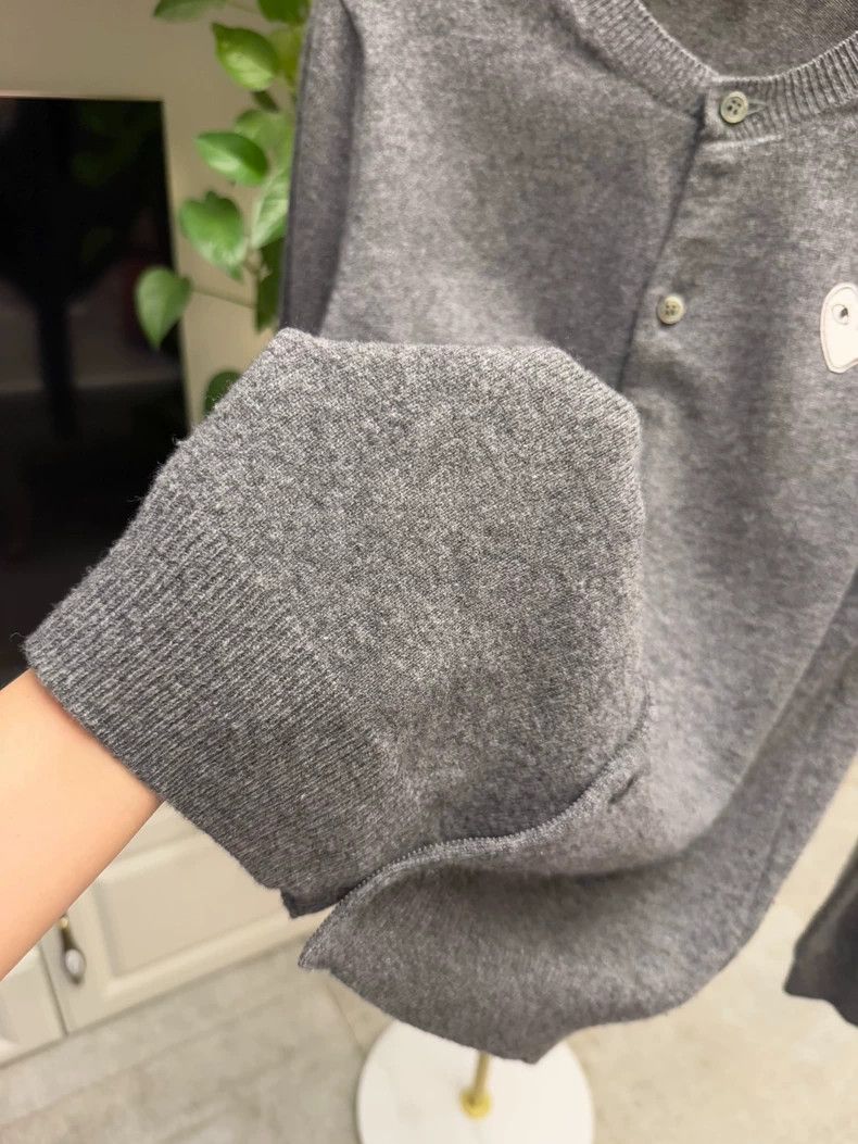 Comme des Garcons PLAY Classic Grey Wool Cardigan with Heart Design Size L / US 10 / IT 46 - 3 Thumbnail