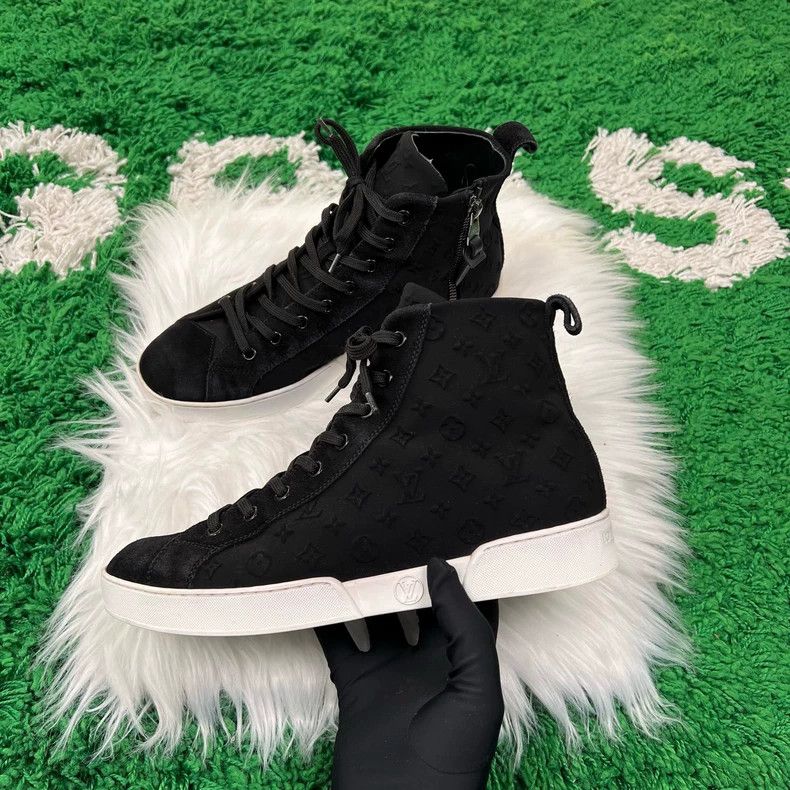 Louis Vuitton Louis Vuitton Black Embossed Sneakers Size 37 Size US 8 / IT 38 - 2 Thumbnail