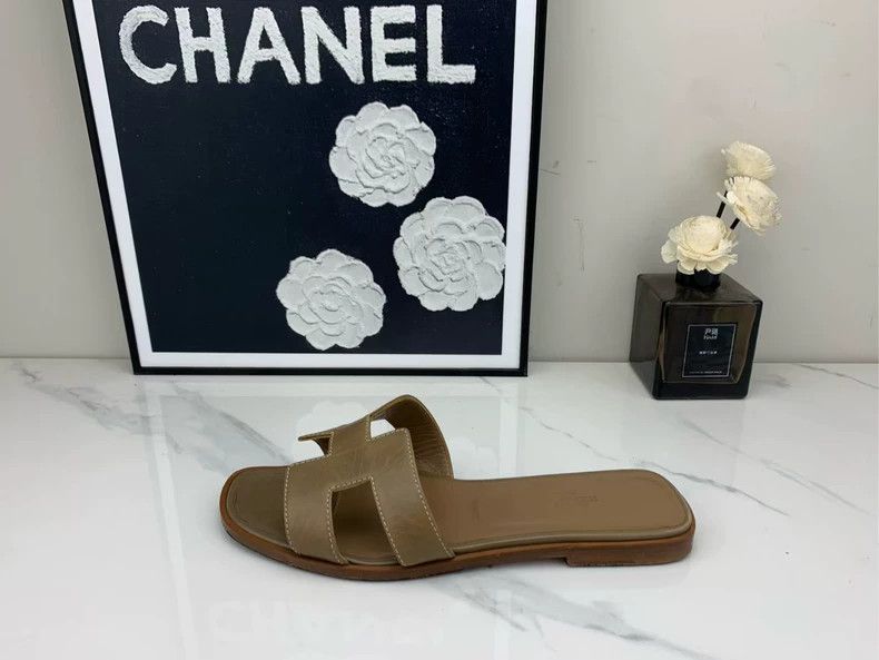 Hermes Hermes Brown Slide Sandals Size 37 Size US 7 / IT 37 - 3 Thumbnail