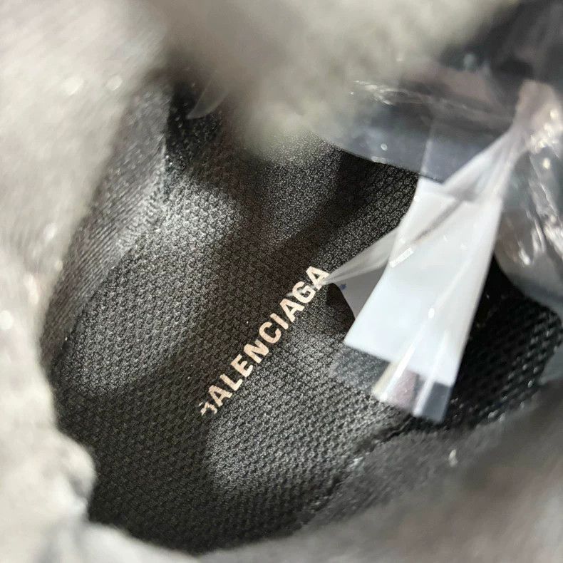 Balenciaga Balenciaga Track Sneakers Size 38 White Size US 7 / IT 37 - 5 Thumbnail
