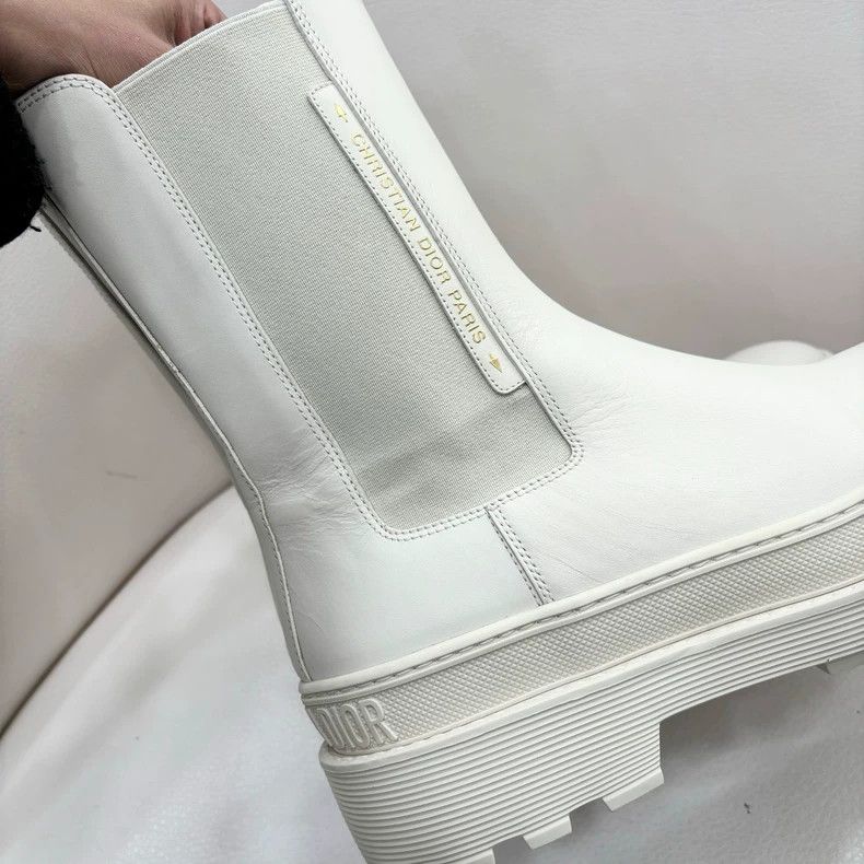 Dior Dior White Chelsea Leather Ankle Boots Size US 7 / IT 37 - 2 Thumbnail