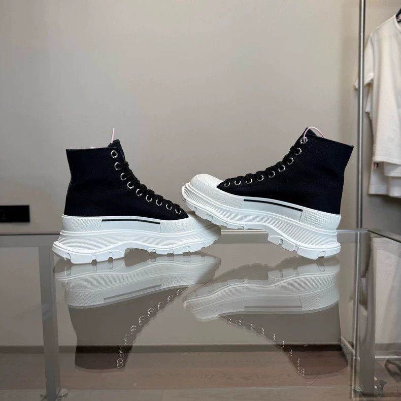 Alexander McQueen McQueen High-Top Martin Boots Black and White Size US 8 / IT 38 - 4 Thumbnail