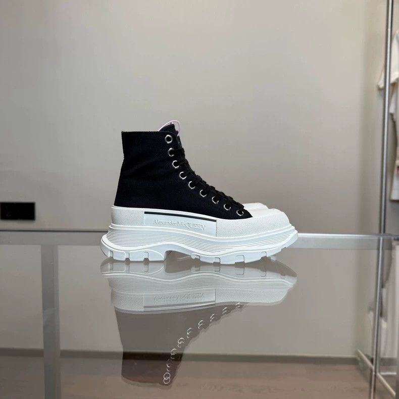Alexander McQueen McQueen High-Top Martin Boots Black and White Size US 8 / IT 38 - 3 Thumbnail