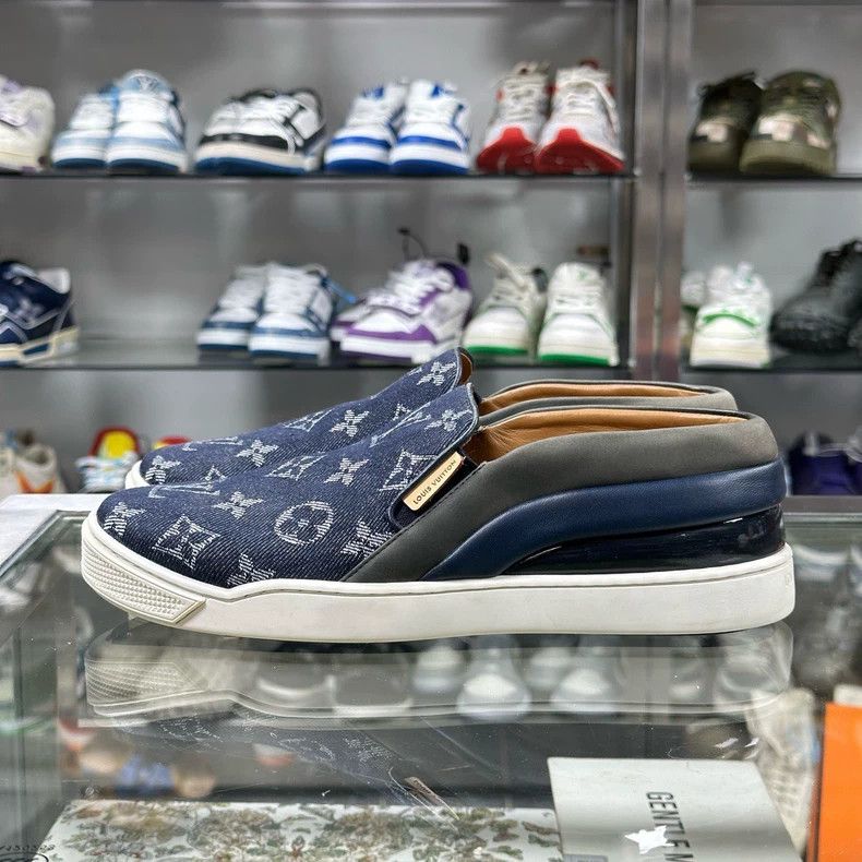 Louis Vuitton Louis Vuitton Logo Denim Slip-On Shoes Size US 8 / IT 38 - 5 Thumbnail
