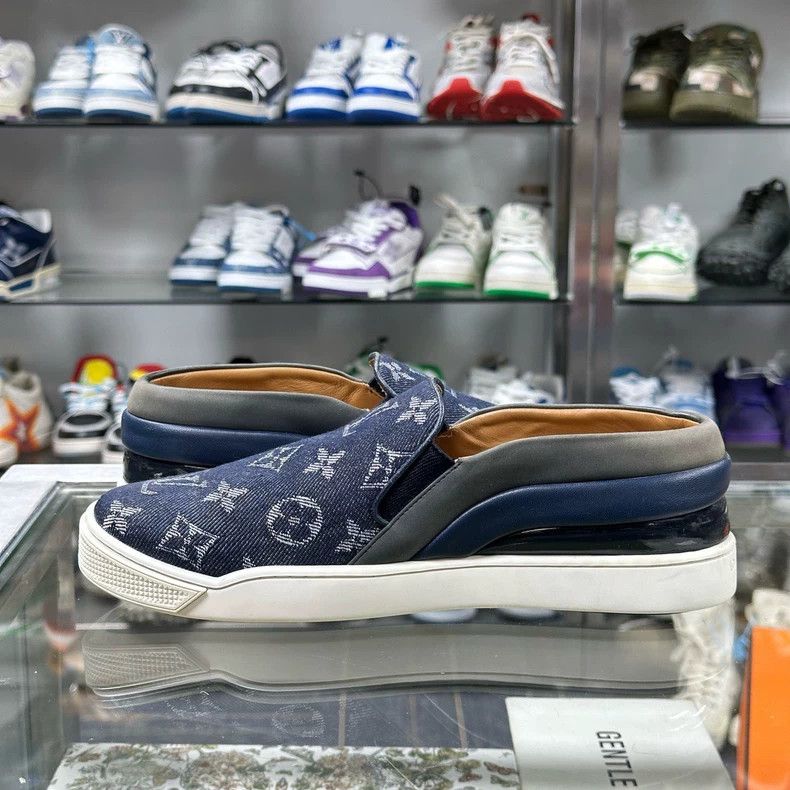 Louis Vuitton Louis Vuitton Logo Denim Slip-On Shoes Size US 8 / IT 38 - 7 Thumbnail