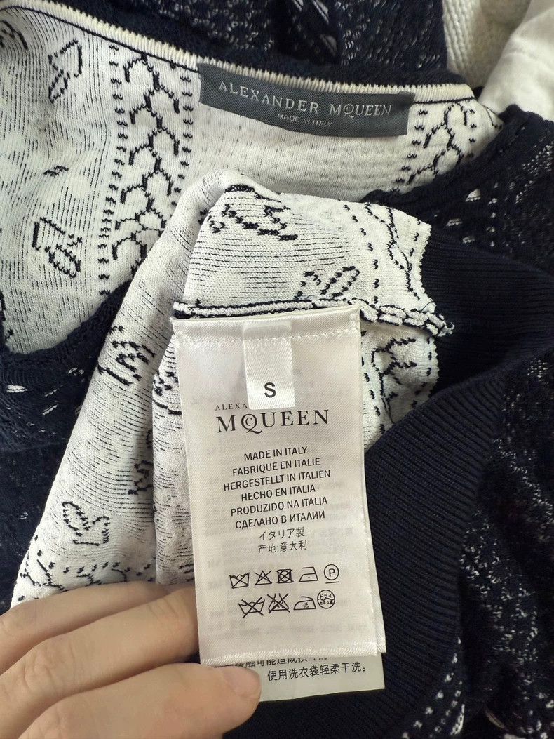 Alexander McQueen Alexander McQueen Knit Cardigan and Skirt Set Size XS / US 0-2 / IT 36-38 - 5 Thumbnail