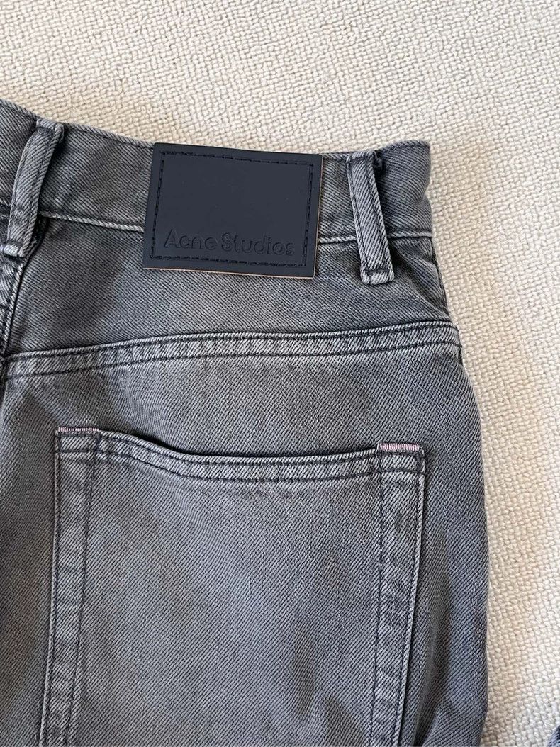 Acne Studios Acne Studios Relaxed Fit High Waist Jeans Size US 26 / EU 42 - 3 Thumbnail