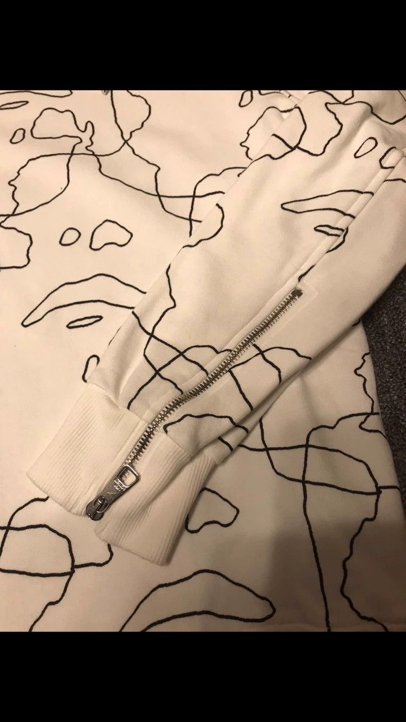 Neil Barrett Neil Barrett Abstract Face Hoodie in Black Size US M / EU 48-50 / 2 - 7 Thumbnail