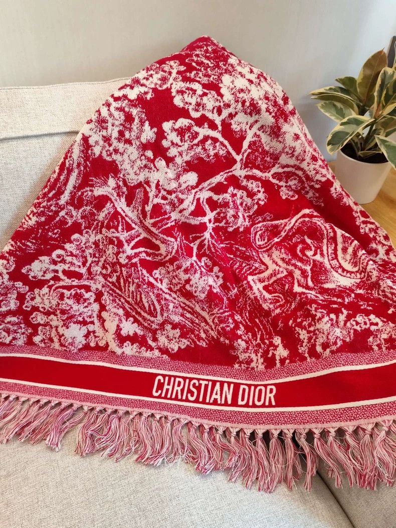 Dior New Dior Shawl and Thermos Gift Set Size US M / EU 48-50 / 2 - 2 Thumbnail