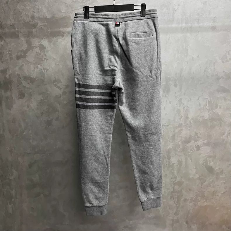 Thom Browne Thom Browne Gray Classic Stripe Sweatpants Size US 26 / EU 42 - 2 Thumbnail