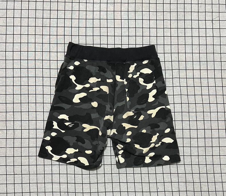 Bape Bape Glow Shark Camouflage Shorts Size US 44 / EU 60 - 2 Thumbnail