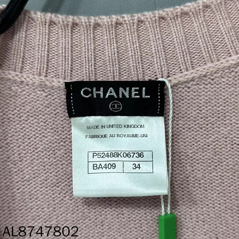 Chanel Baby Pink Cashmere Cardigan from Chanel Size XS / US 0-2 / IT 36-38 - 5 Thumbnail