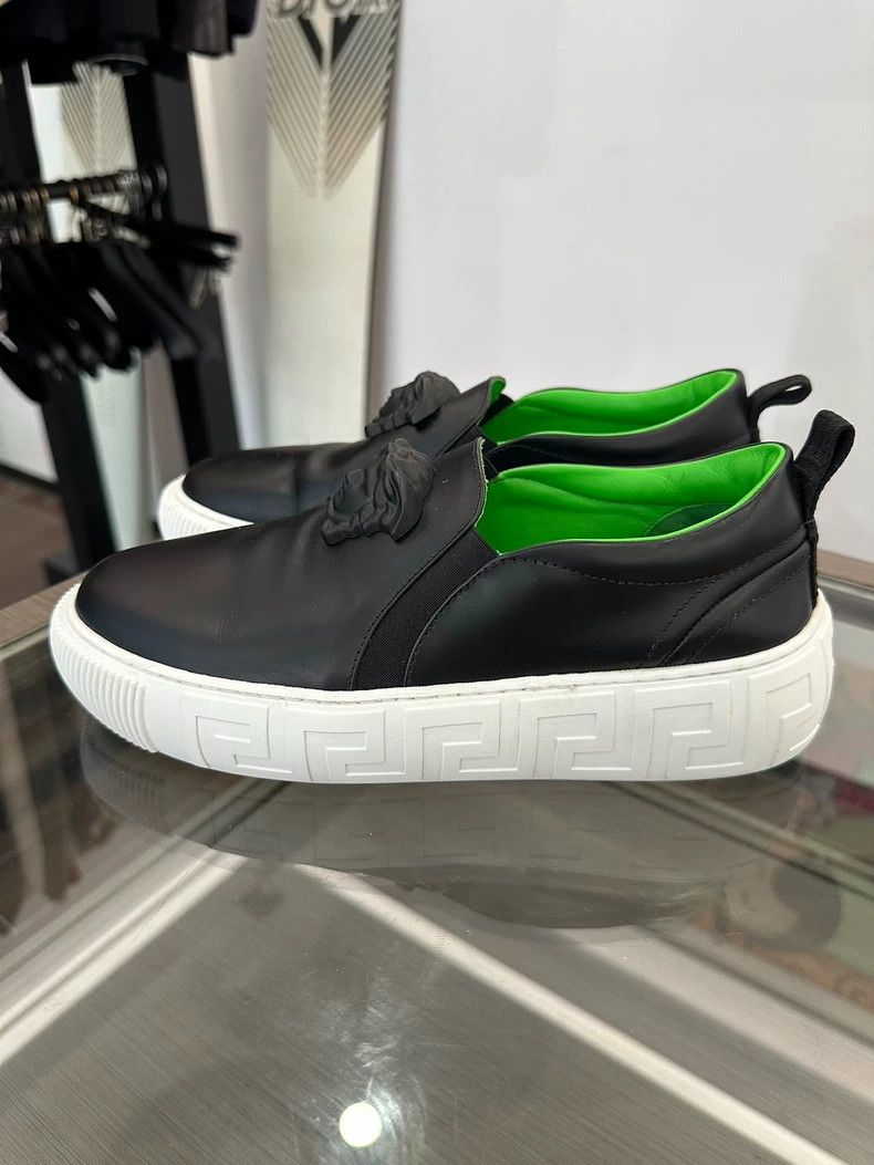 Versace Versace Black Medusa Slip-On Flat Shoes Size US 7 / IT 37 - 3 Thumbnail