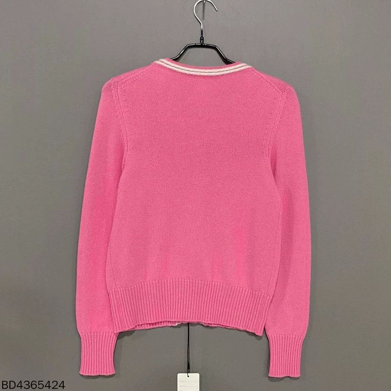 Chanel Pink Cashmere Cardigan by Chanel Size M / US 6-8 / IT 42-44 - 3 Thumbnail