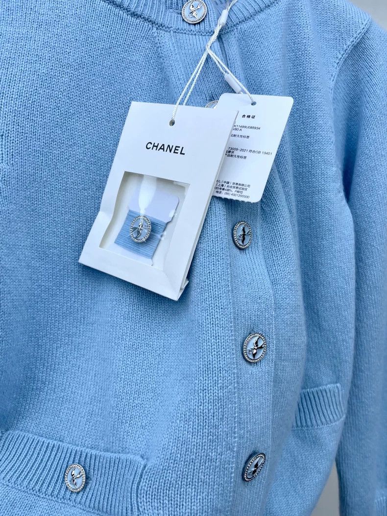 Chanel Chanel Blue Double-Breasted Cashmere Cardigan Size S / US 4 / IT 40 - 6 Thumbnail