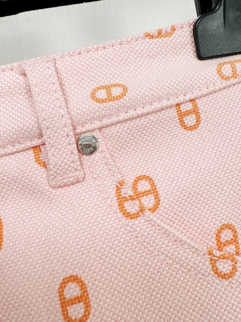 Hermes Hermes Pink Skirt with Tags Size 34" / US 12 / IT 48 - 2 Thumbnail
