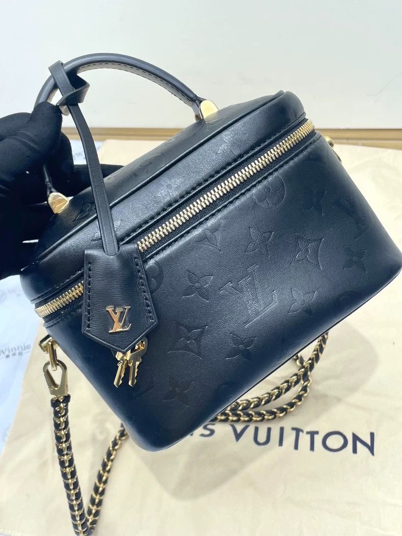 Louis Vuitton LV Black Pattern Makeup Bag Size ONE SIZE - 4 Thumbnail