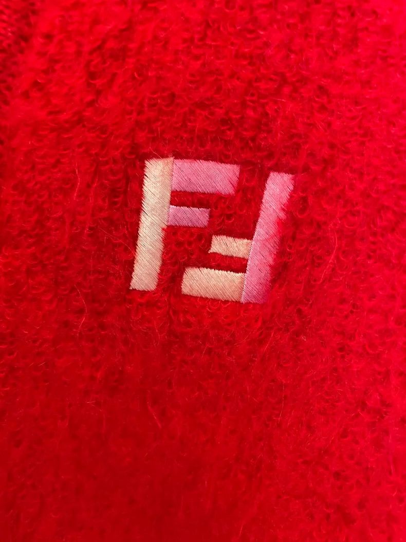 Fendi Fendi Red Cropped Sweater Outerwear Size S / US 4 / IT 40 - 3 Thumbnail