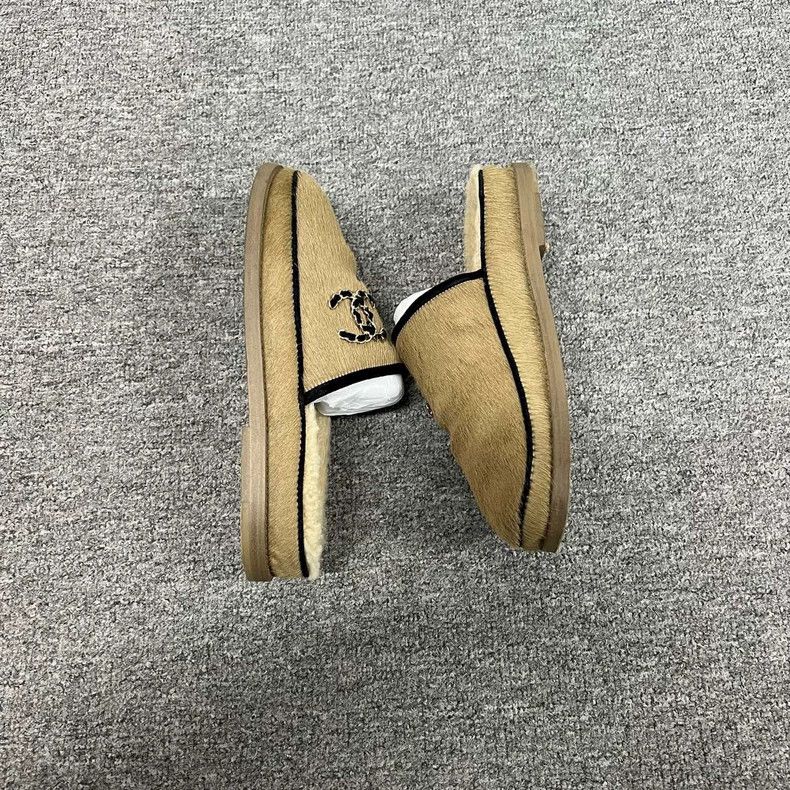 Chanel Chanel Camel Hair Slide Sandals Size US 7 / IT 37 - 4 Thumbnail