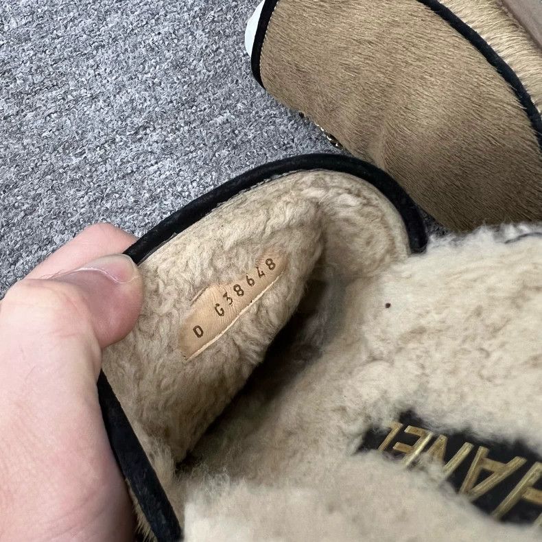Chanel Chanel Camel Hair Slide Sandals Size US 7 / IT 37 - 7 Thumbnail