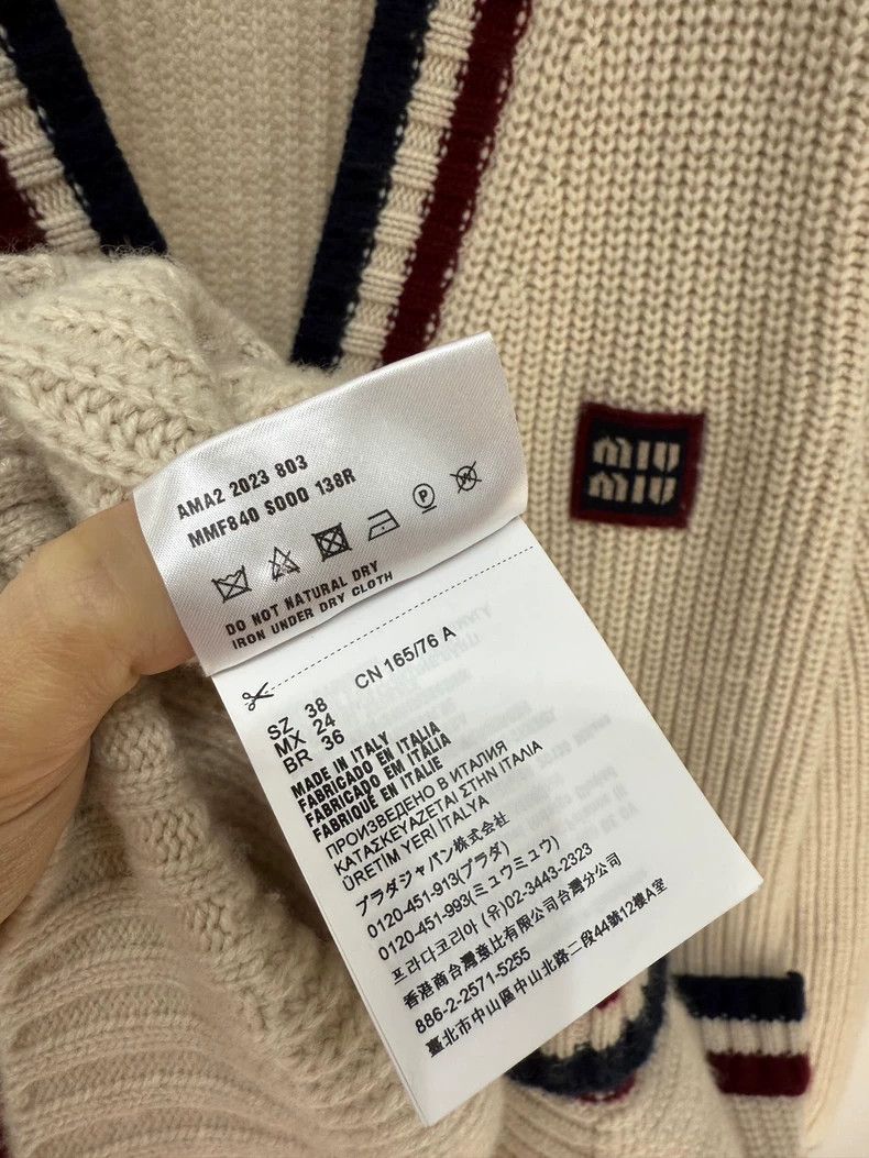 Miu Miu Miu Miu Early Spring Cardigan with Logo Size M / US 6-8 / IT 42-44 - 4 Thumbnail