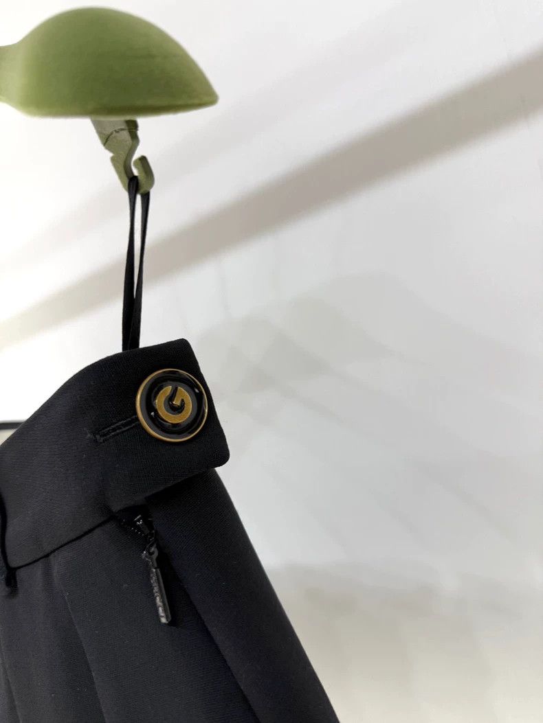 Gucci Gucci Pleated Logo Skirt Size 38 Size 38" / US 16 / IT 52 - 3 Thumbnail