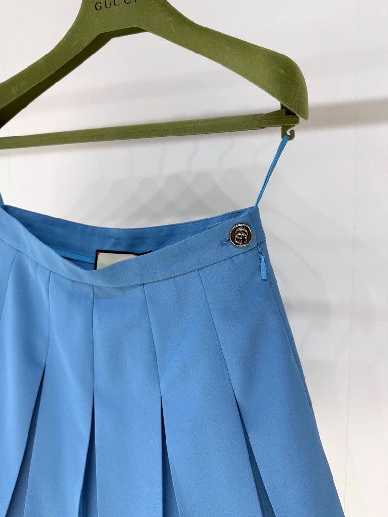 Gucci New Gucci Blue Pleated Skirt with Gold Button Size 36" / US 14 / IT 50 - 3 Thumbnail