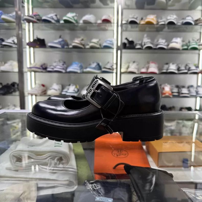 Miu Miu MIUMIU Black T-Strap Mary Jane Shoes Size US 7 / IT 37 - 3 Thumbnail