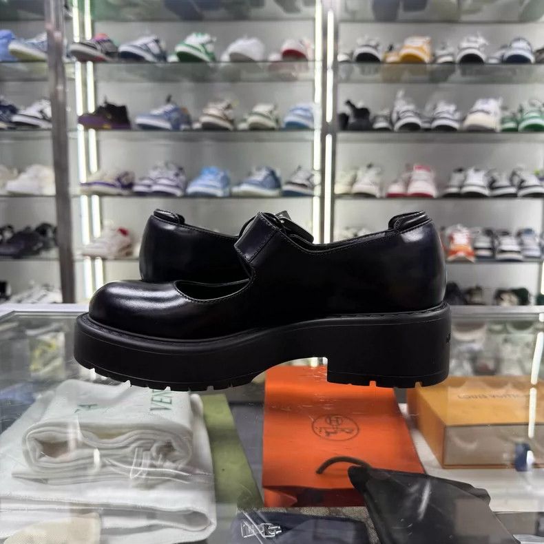 Miu Miu MIUMIU Black T-Strap Mary Jane Shoes Size US 7 / IT 37 - 5 Thumbnail