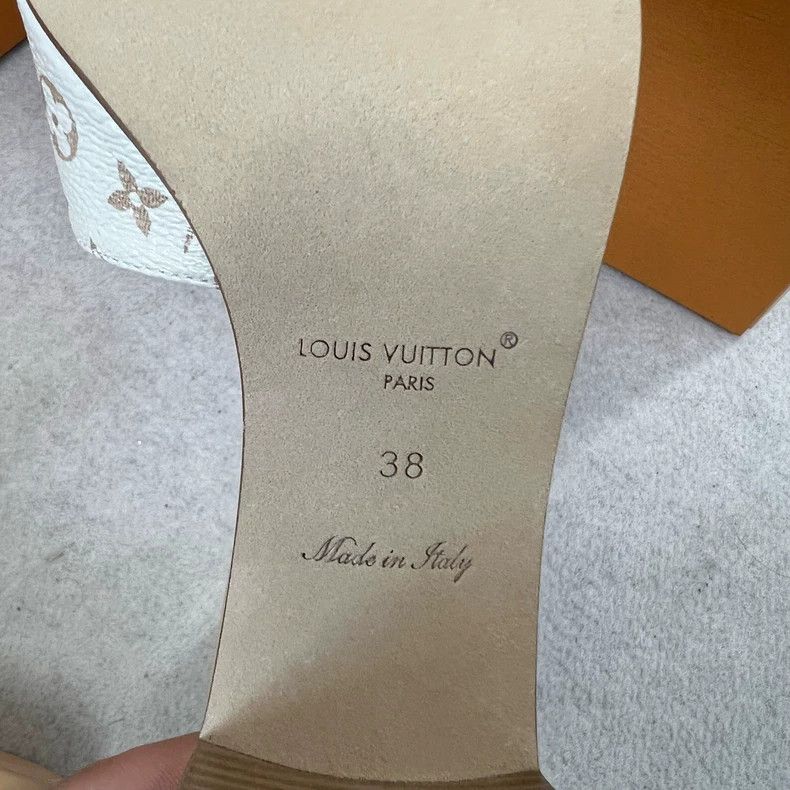 Louis Vuitton Louis Vuitton New Style Slide Sandals 38 Size US 7 / IT 37 - 8 Thumbnail