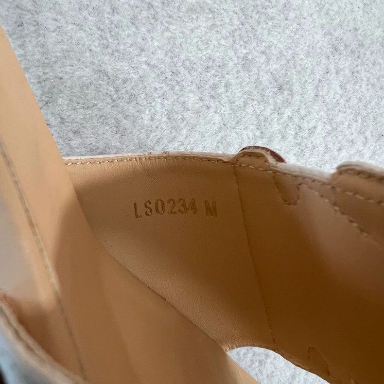 Louis Vuitton Louis Vuitton New Style Slide Sandals 38 Size US 7 / IT 37 - 7 Thumbnail