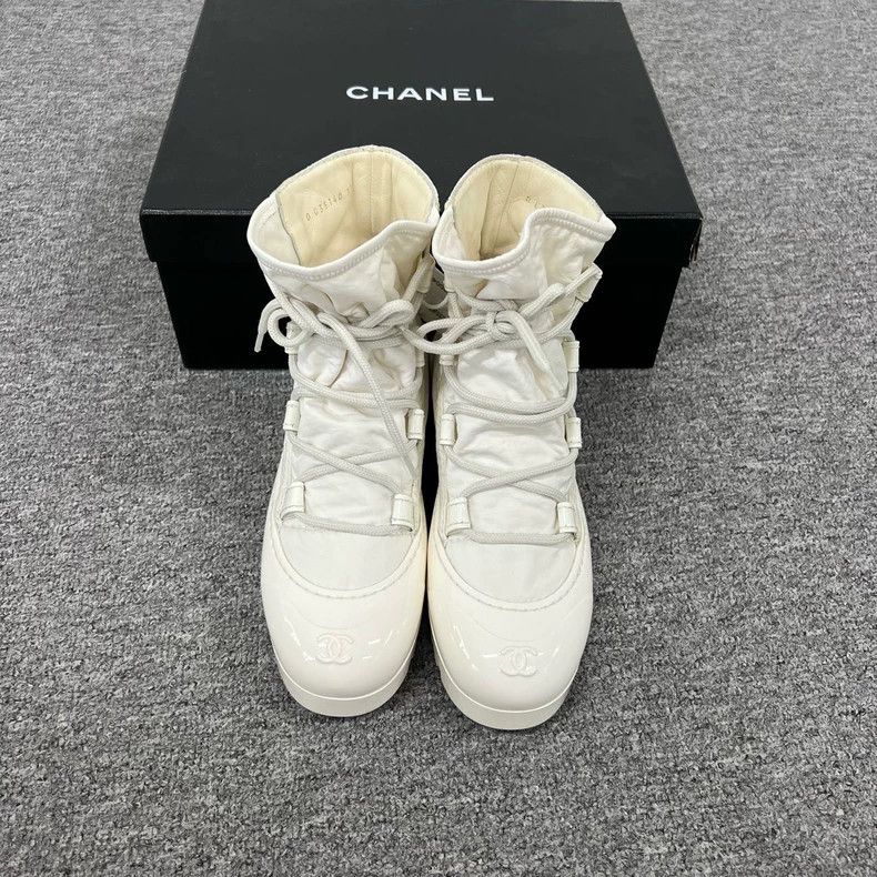 Chanel Chanel White Short Boots 21FW Size 37 Size US 6 / IT 36 - 3 Thumbnail