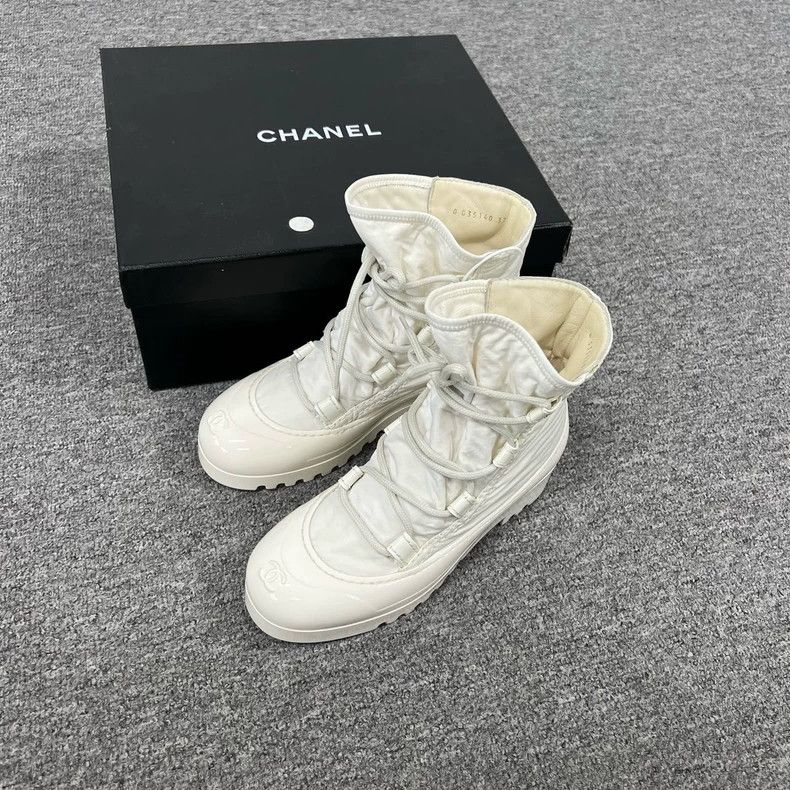 Chanel Chanel White Short Boots 21FW Size 37 Size US 6 / IT 36 - 2 Thumbnail