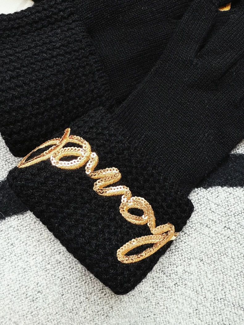 Chanel Chanel Black Gloves with Gold Sequins Size ONE SIZE - 2 Thumbnail