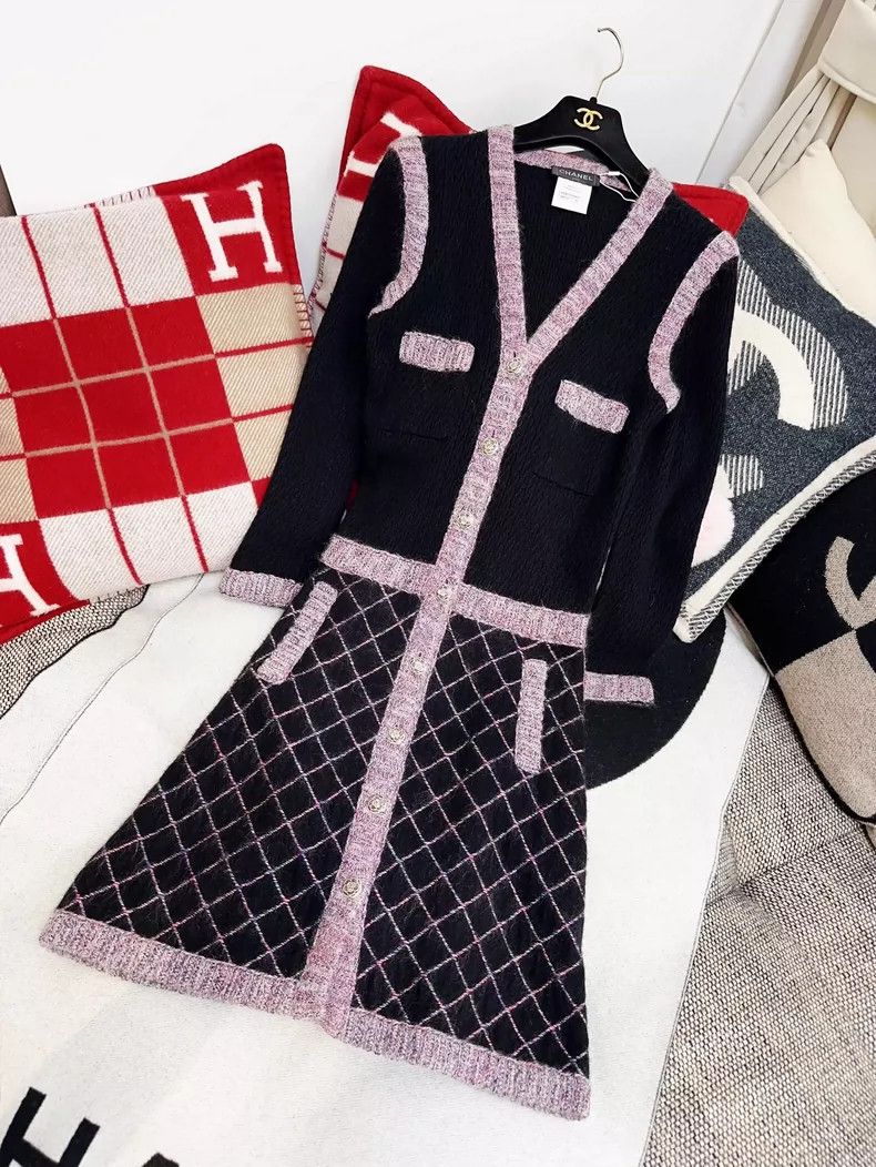 Chanel Chanel Black Knit Dress with Pink Edging Size XS / US 0-2 / IT 36-38 - 8 Thumbnail