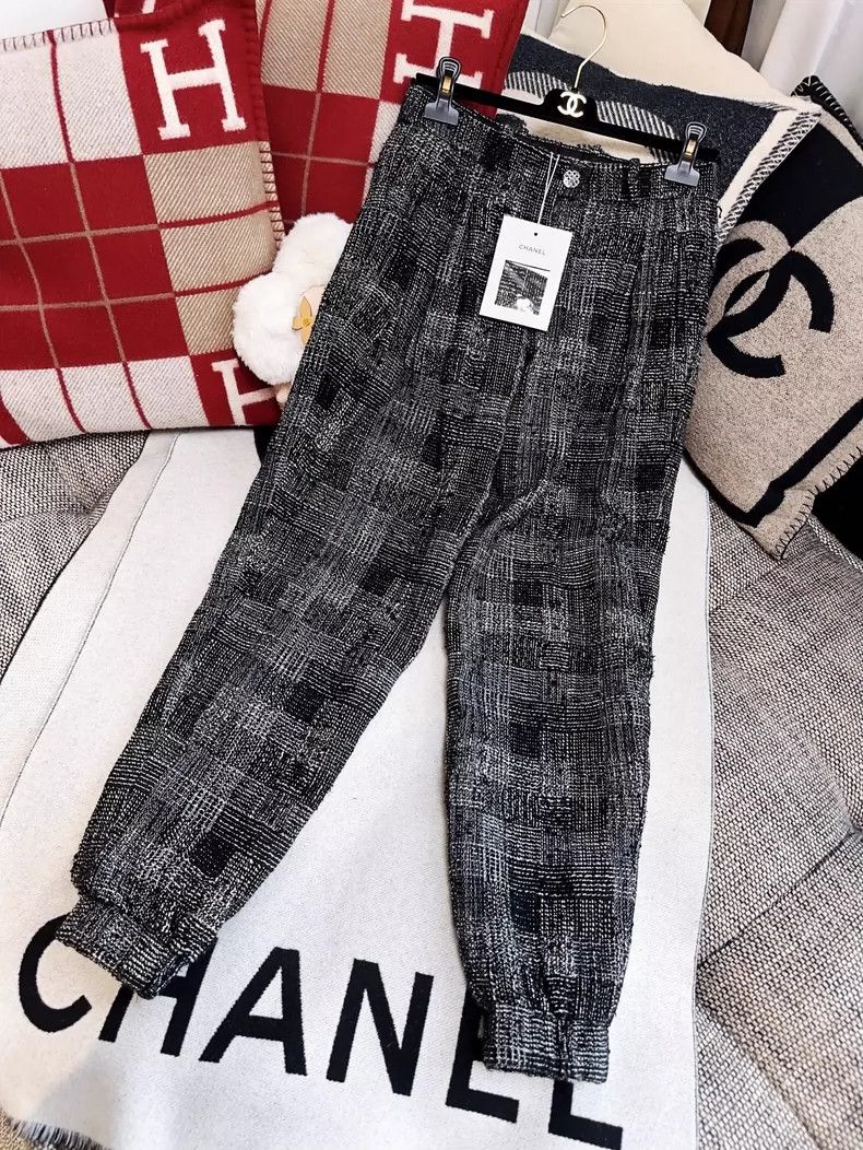 Chanel Chanel Gray Plaid Tapered Pants With Tags Size 34" / US 12 / IT 48 - 7 Thumbnail