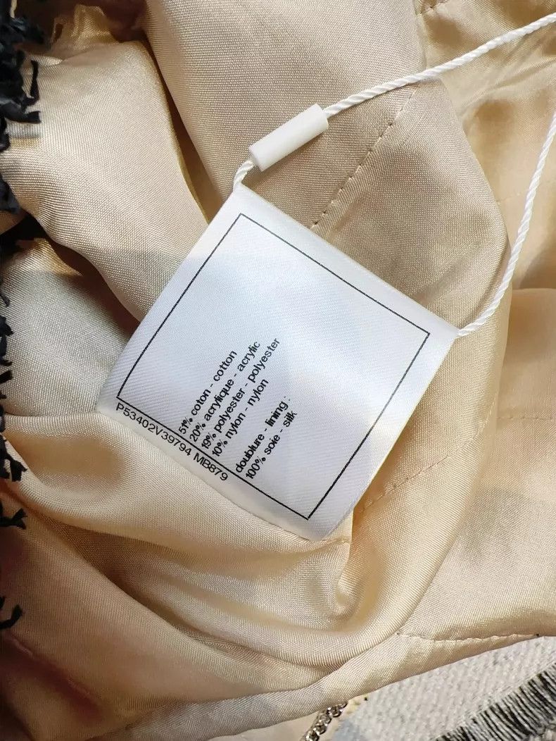 Chanel Chanel Classic Tweed Jacket with Colorful Details Size S / US 4 / IT 40 - 5 Thumbnail