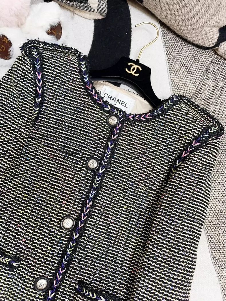 Chanel Chanel Classic Tweed Jacket with Colorful Details Size S / US 4 / IT 40 - 6 Thumbnail