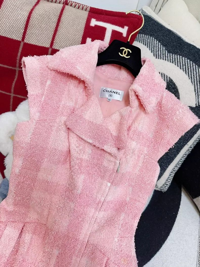 Chanel Chanel Pink Sleeveless Tweed Dress and Coat Size XS / US 0-2 / IT 36-38 - 3 Thumbnail