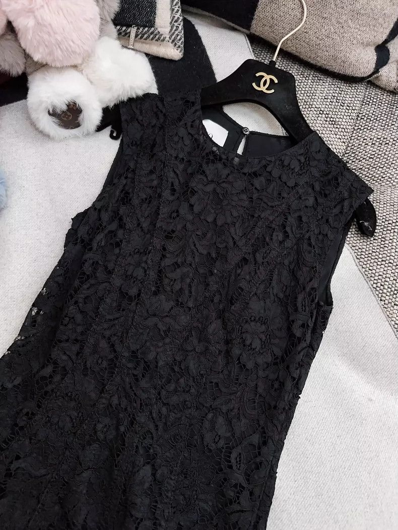 Valentino Valentino Black Lace Sleeveless Dress Size 38 Size S / US 4 / IT 40 - 4 Thumbnail