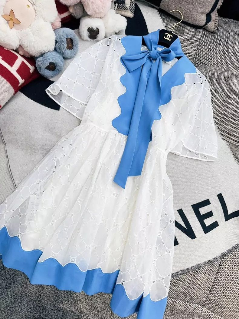Valentino Valentino White and Blue Lace Dress Size M / US 6-8 / IT 42-44 - 3 Thumbnail