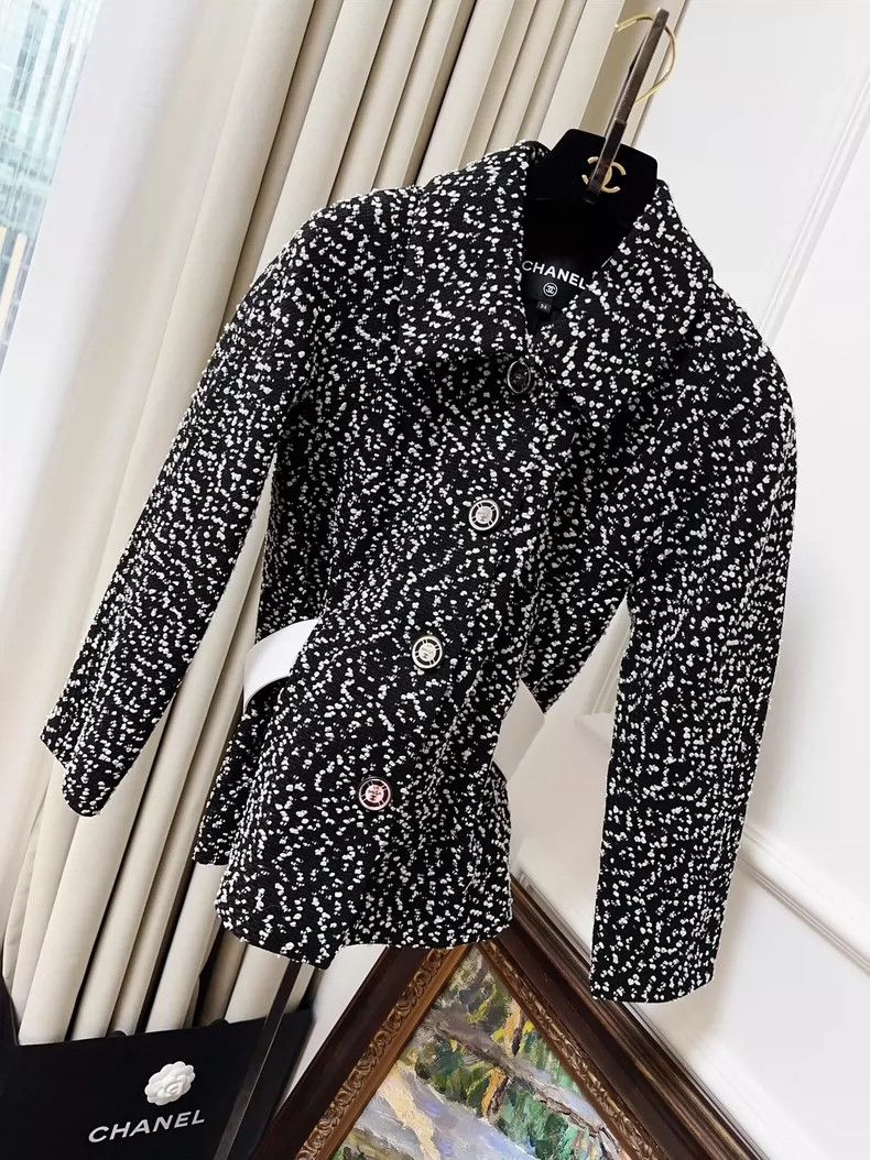 Chanel Chanel Black and White Short Jacket with Belt Size XS / US 0-2 / IT 36-38 - 8 Thumbnail