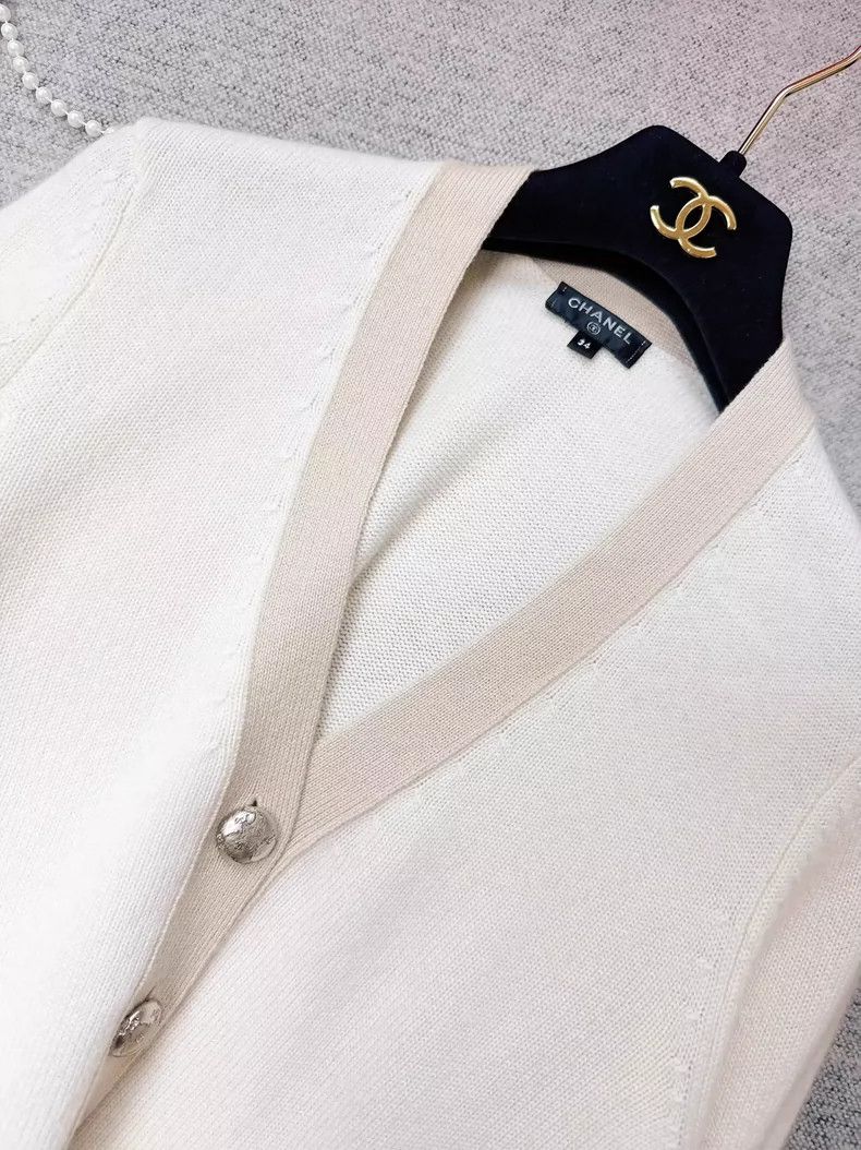 Chanel Chanel Ivory Knit Cardigan for Women Size XS / US 0-2 / IT 36-38 - 7 Thumbnail