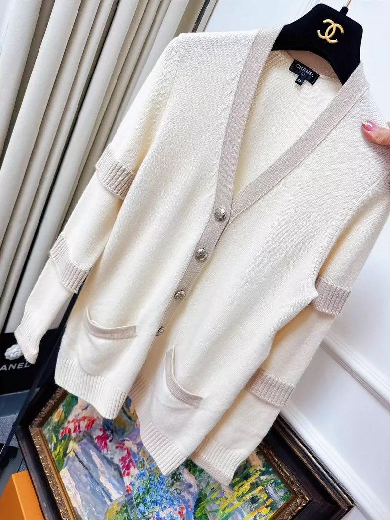 Chanel Chanel Ivory Knit Cardigan for Women Size XS / US 0-2 / IT 36-38 - 2 Thumbnail