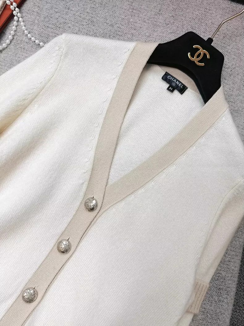 Chanel Chanel Ivory Knit Cardigan for Women Size XS / US 0-2 / IT 36-38 - 3 Thumbnail