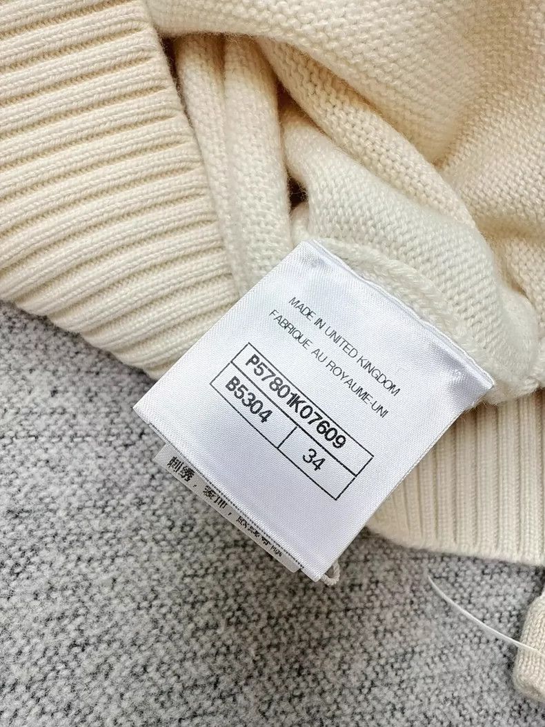 Chanel Chanel Ivory Knit Cardigan for Women Size XS / US 0-2 / IT 36-38 - 5 Thumbnail