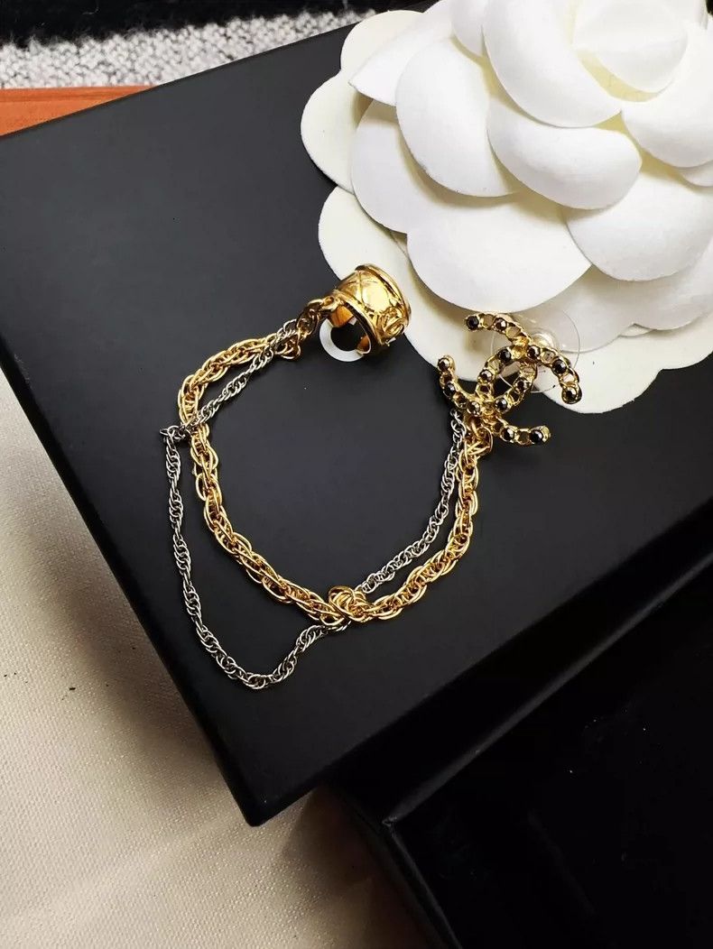 Chanel Chanel Earrings with Single Side Design Size ONE SIZE - 4 Thumbnail